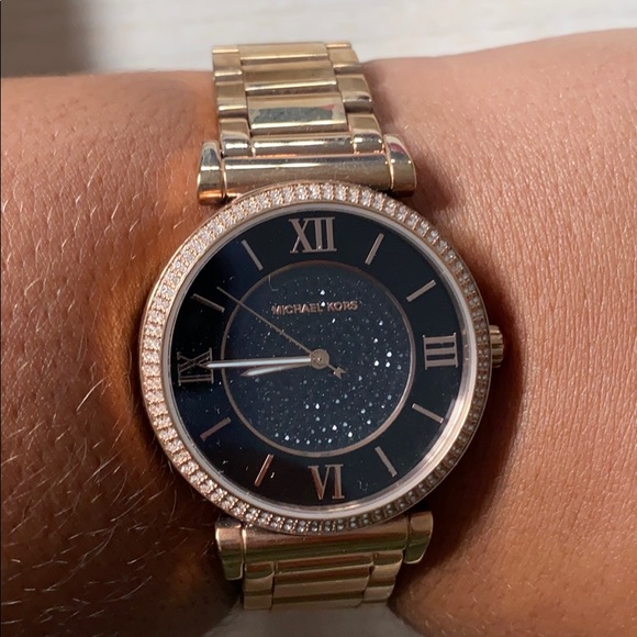 black crystal michael kors watch. 💎 - Picture 5 of 5